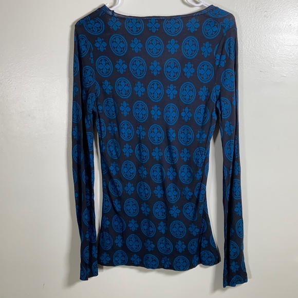 Tory Burch Classic Logo Long Sleeve Tee - Picture 2 of 5